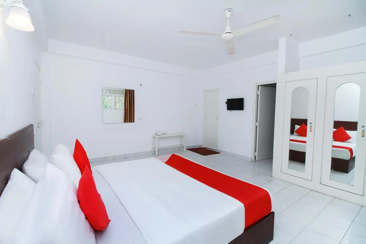 The Kings Bay Hotel Ettukala
