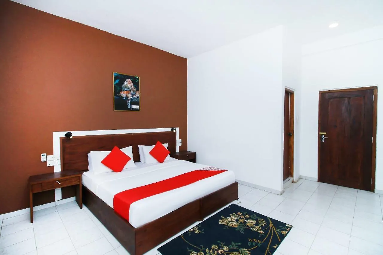 The Kings Bay Hotel Ettukala
