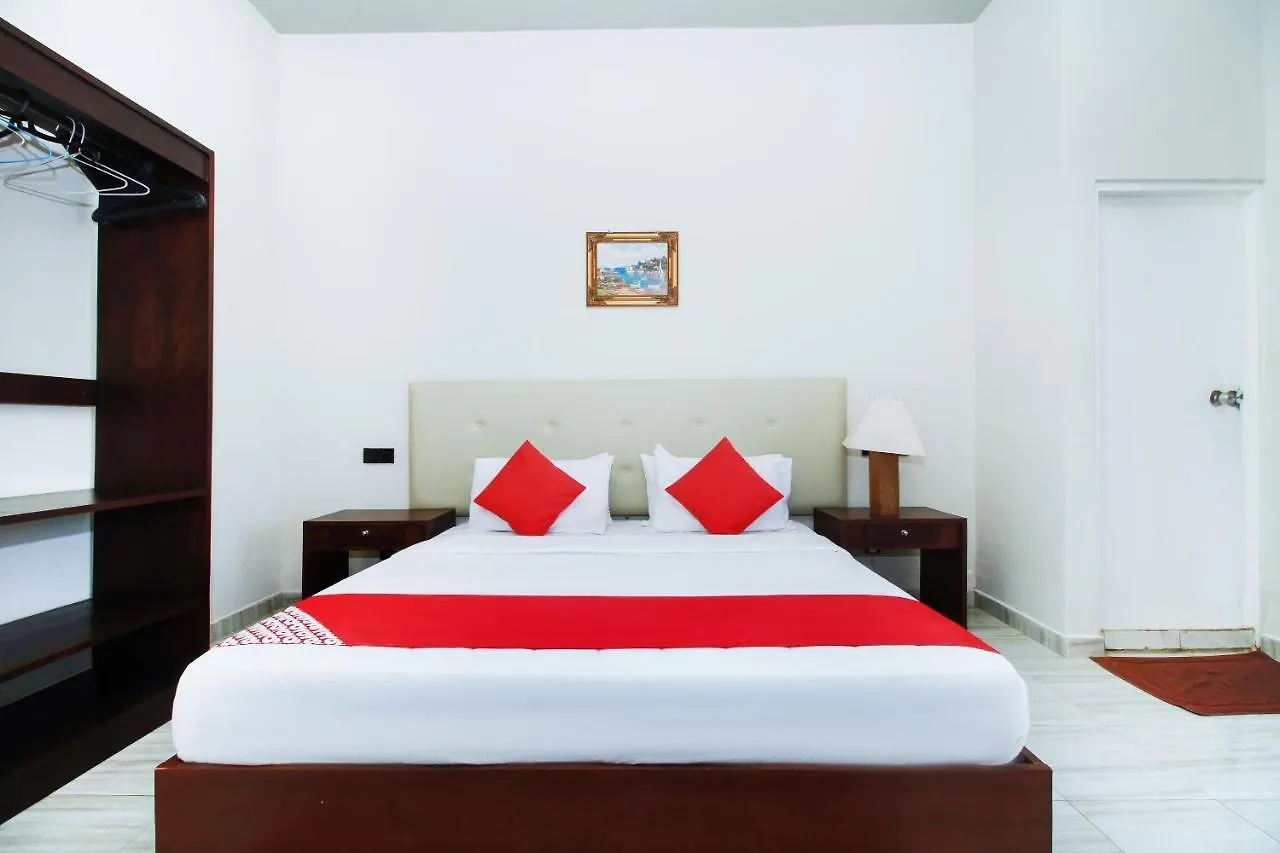 The Kings Bay Hotel Ettukala