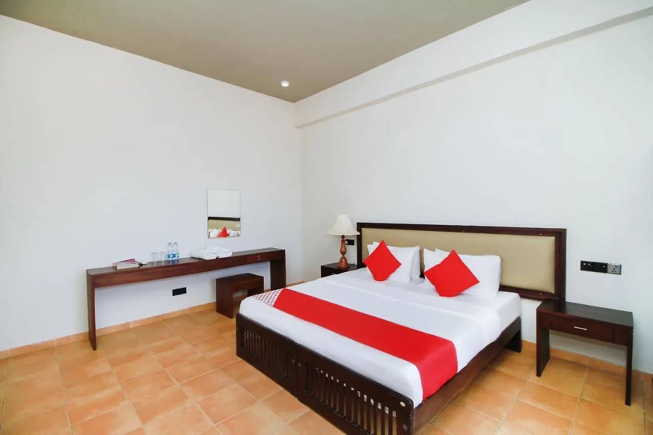 The Kings Bay Hotel Ettukala