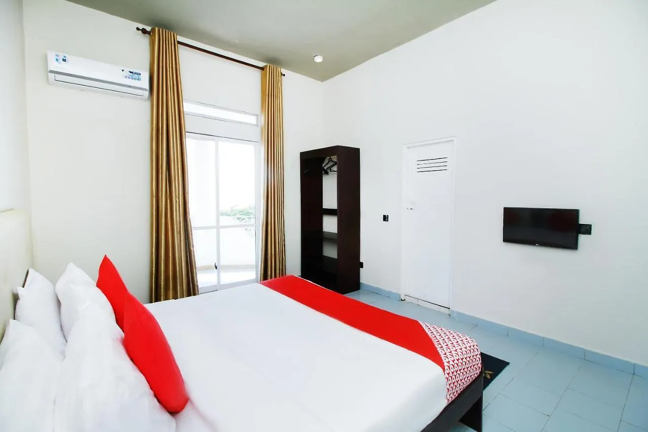 The Kings Bay Hotel Ettukala