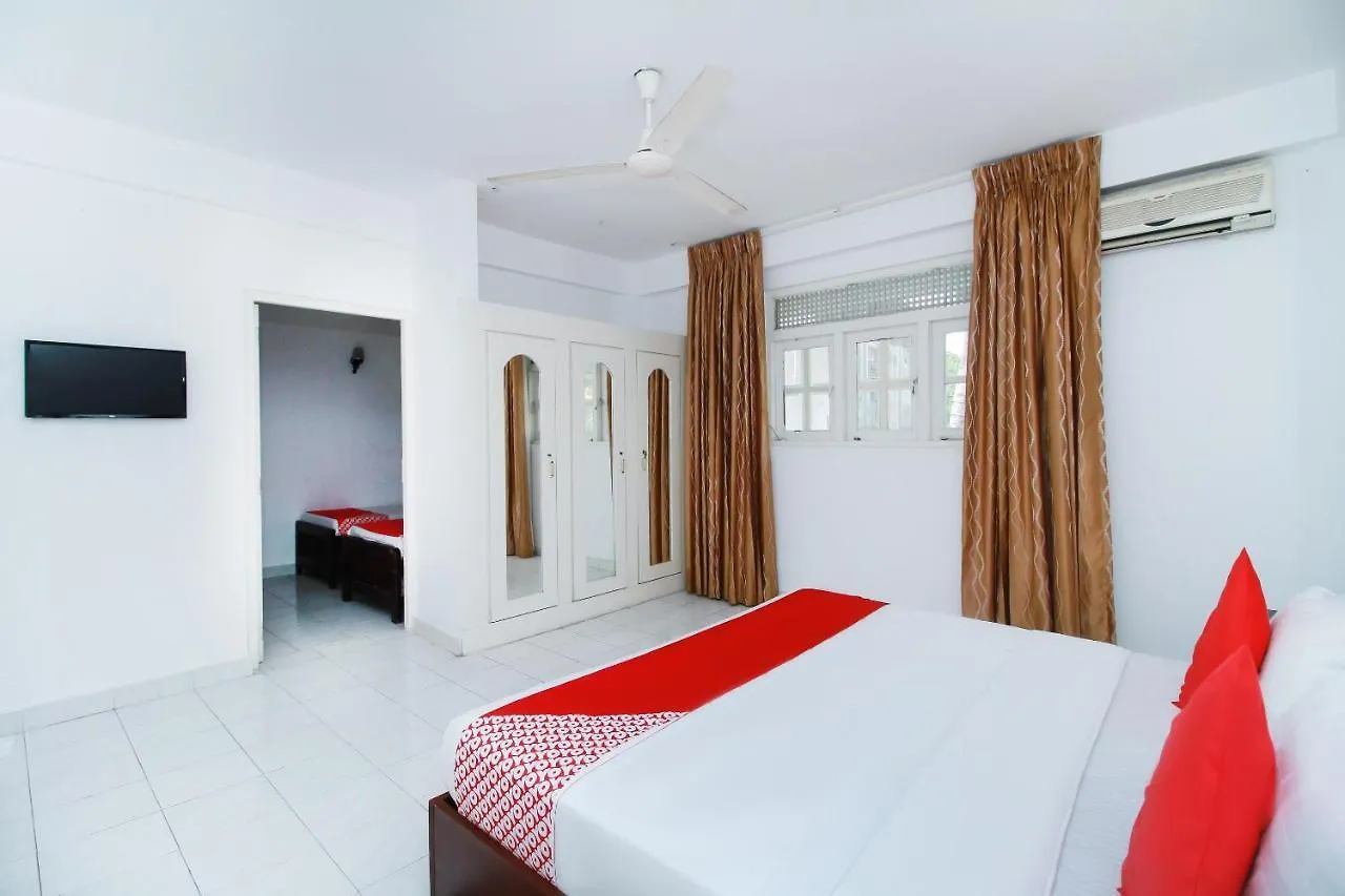 ***  The Kings Bay Hotel Ettukala Sri Lanka