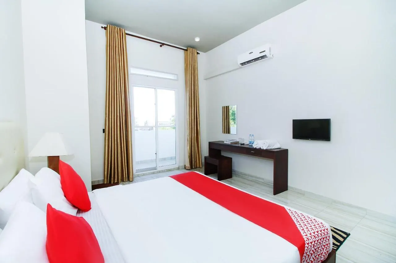 The Kings Bay Hotel Ettukala